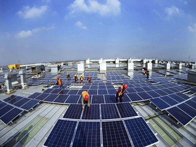 Η ηλιακή ενέργεια συνεχίζει να αναπτύσσεται ως η πιο υποσχόμενη ανανεώσιμη πηγή ενέργειας