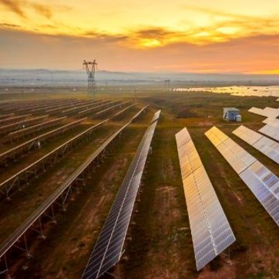 Η Γαλλία διαθέτει 172,9 MW ηλιακής ισχύος με μέση τιμή 0,09 $/kWh